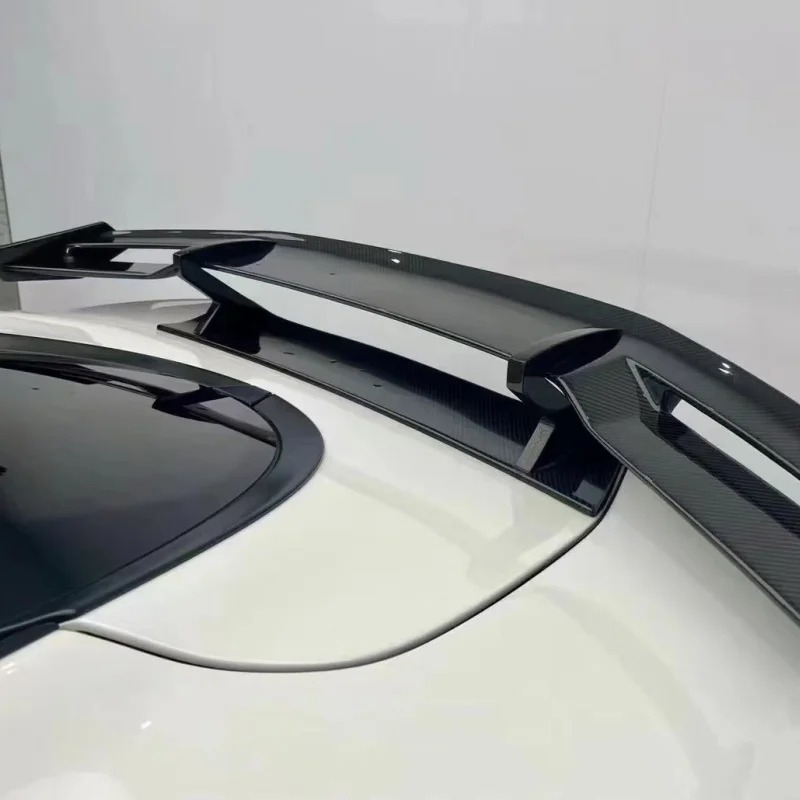 Used for GT Upgrade PRO Style Dry Carbon Fiber Rear Wing Rear Spoiler Component Rear Luggage Lip Spoiler